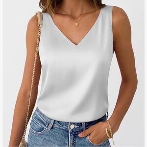 Chic White V-Neck Tank Top